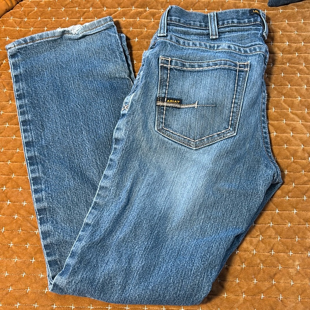 Ariat rebar M4 relaxed boot jeans. 32/34